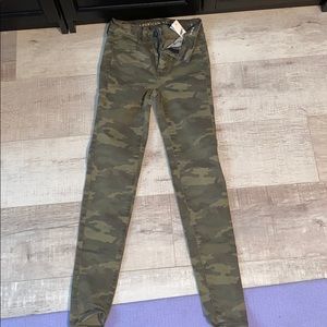 Camouflage jeans